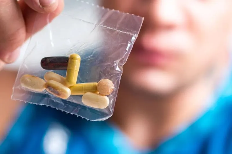 Źródła opinii i recenzji o sklepach z dopalaczami